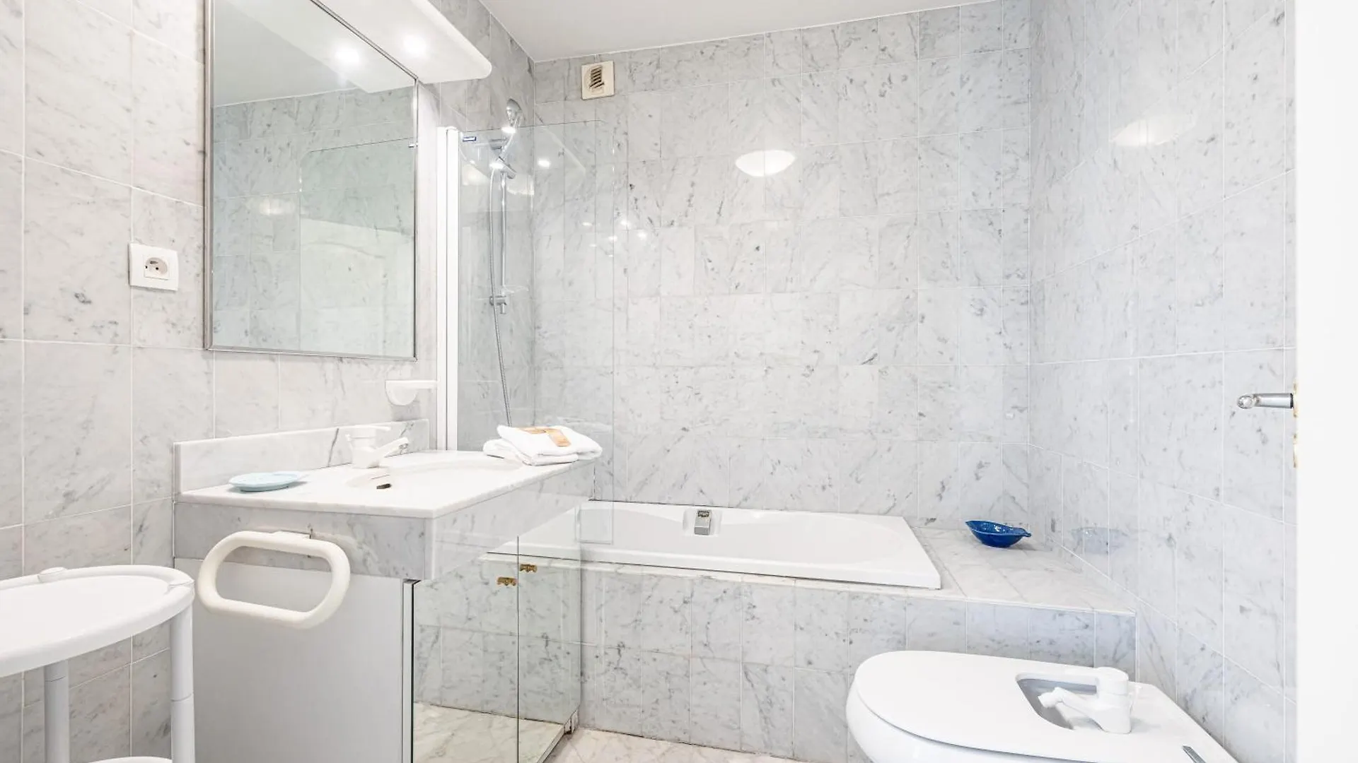 Victoria Sole & Mare - Happy Rentals Menton 0*,